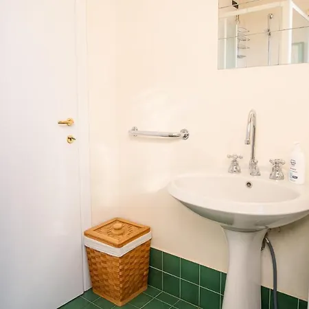 The Zodiac - Italian Homing Apartment