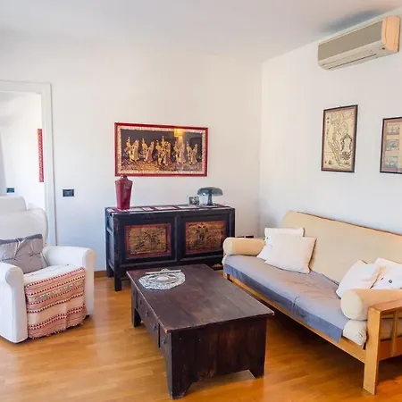 The Zodiac - Italian Homing Appartement